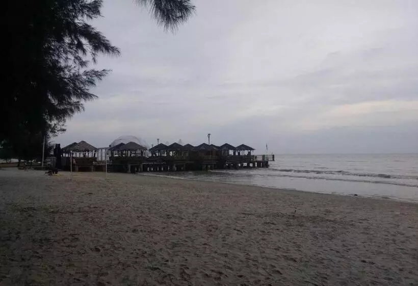 Gold Coast Morib International Resort Studio Room