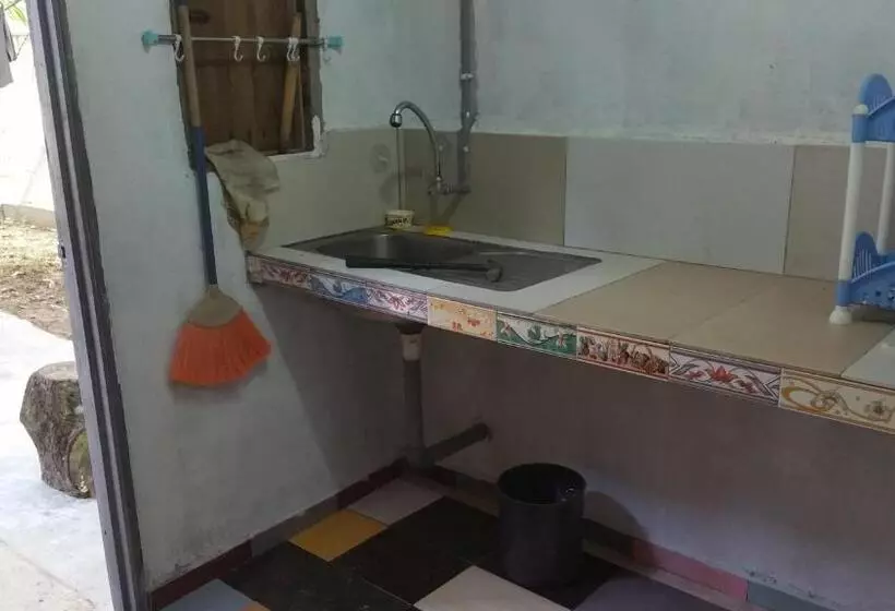ホテル Chalet Kampong Semawar