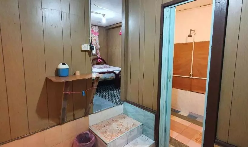 ホテル Chalet Kampong Semawar