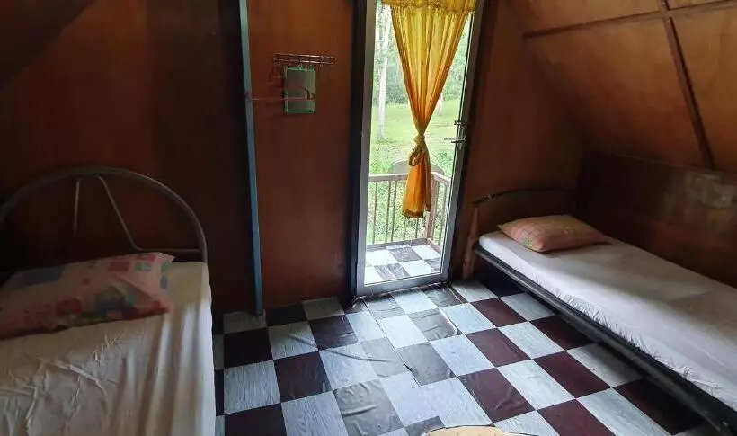ホテル Chalet Kampong Semawar