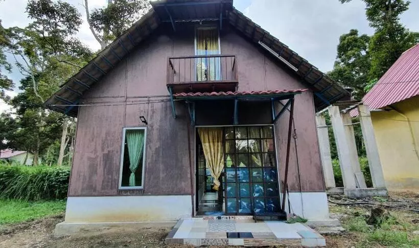 ホテル Chalet Kampong Semawar