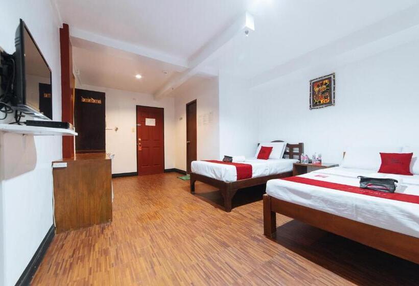 בית מלון כפרי Reddoorz At Nirvana Pension House