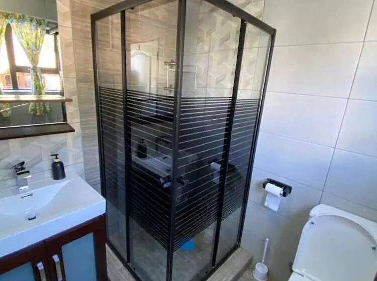 ペンション Airport Imperial Guest House