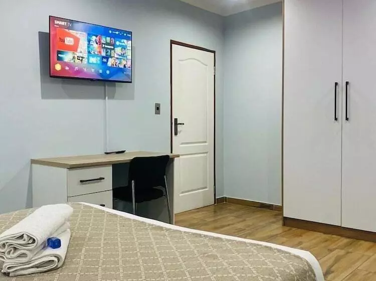 ペンション Airport Imperial Guest House