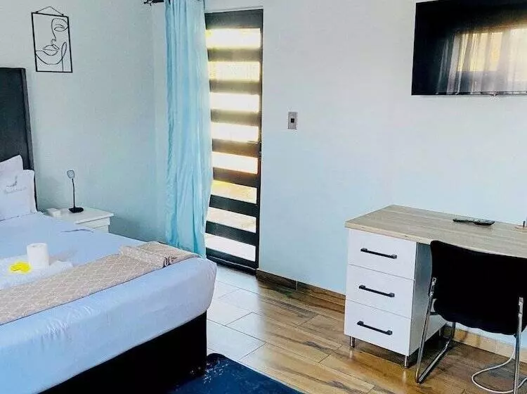 ペンション Airport Imperial Guest House