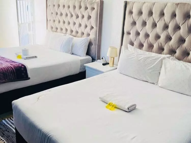 ペンション Airport Imperial Guest House