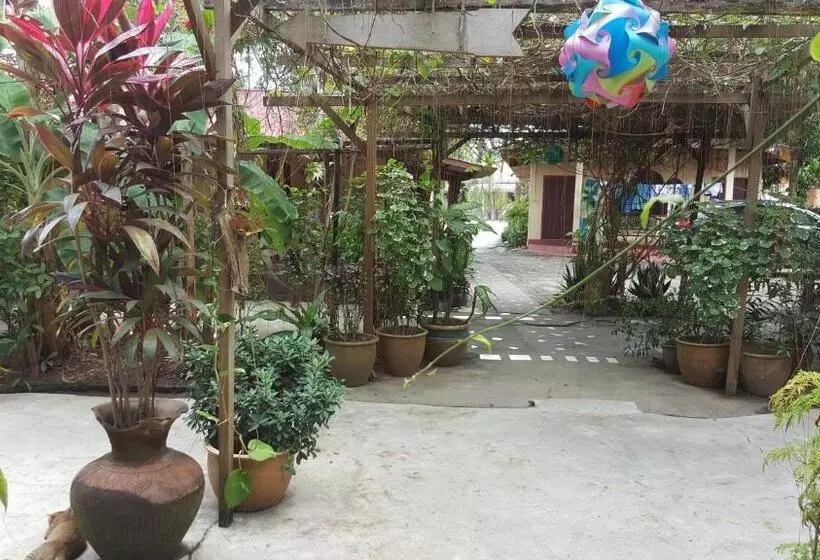 Majatalo Gecko Guesthouse