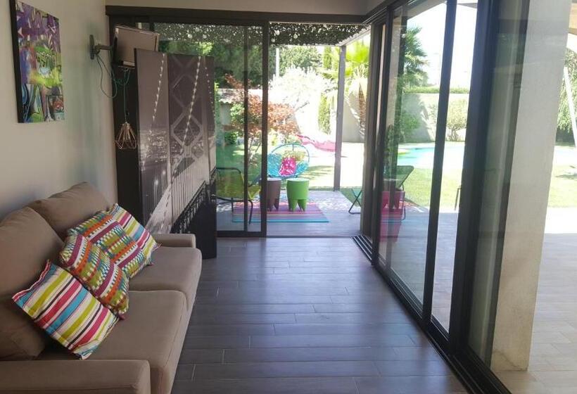 ペンション Guest House Ginoux