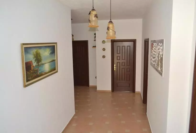 Majatalo Nuovo Sun Golem