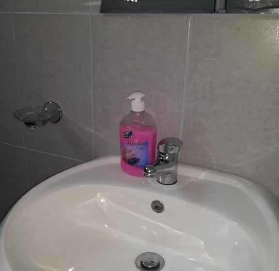 پانسیون Penelope S Rooms