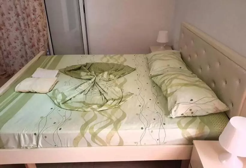 پانسیون Penelope S Rooms