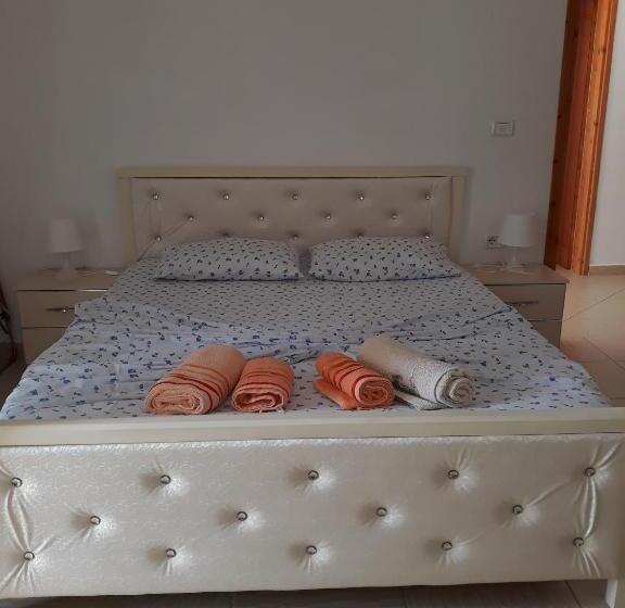 پانسیون Penelope S Rooms