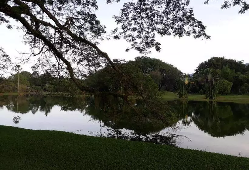 ペンション Teratak Opah Kamunting