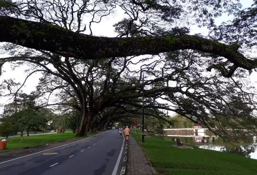 ペンション Teratak Opah Kamunting