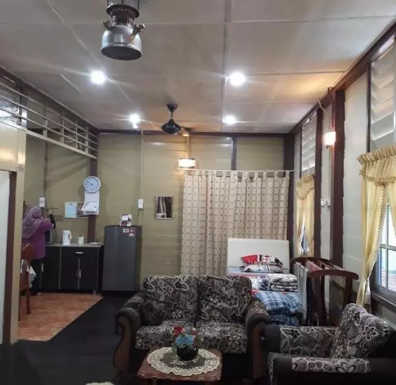 ペンション Teratak Opah Kamunting