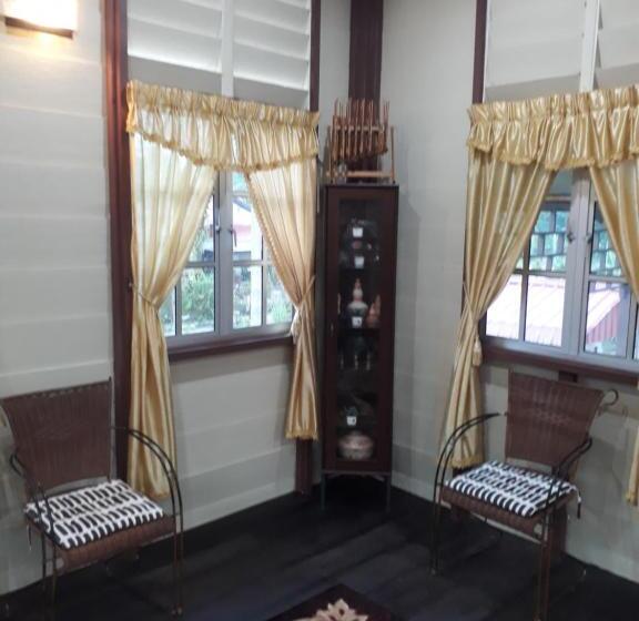 Pension Teratak Opah Kamunting