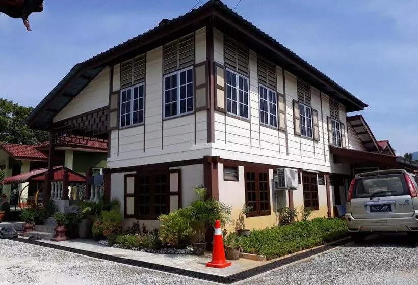 ペンション Teratak Opah Kamunting