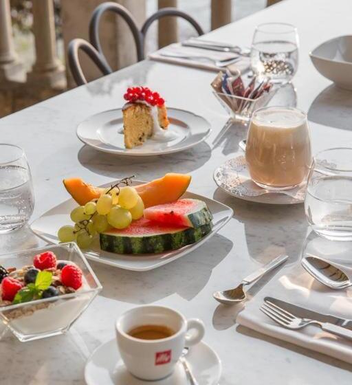 Villa Maria Apartments