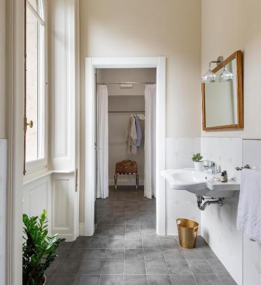 Villa Maria Apartments