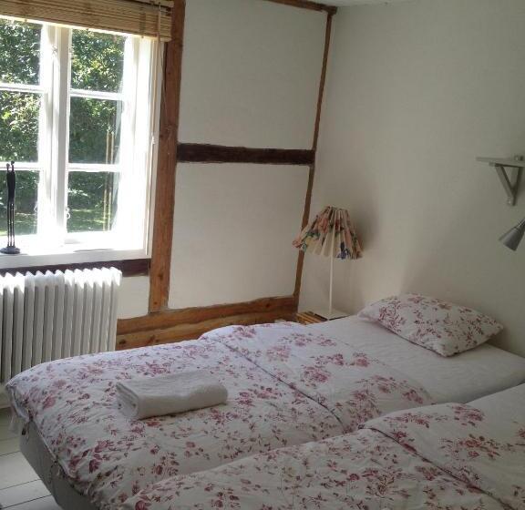 تختخواب و صبحانه Säbyholms Gård