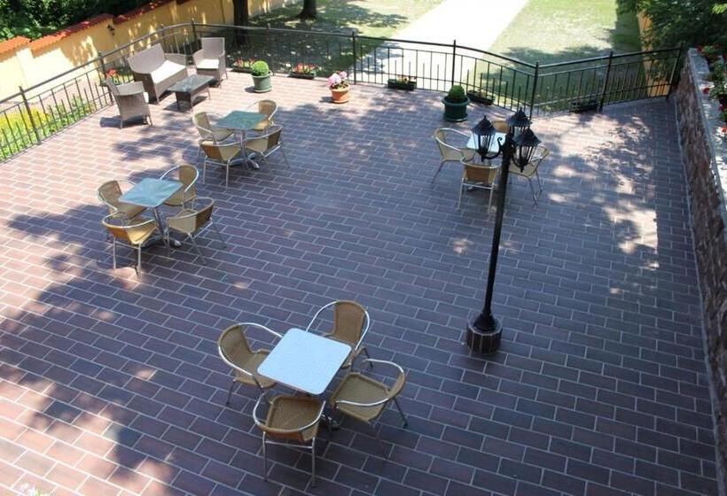 Bed and Breakfast Stan és Panzió