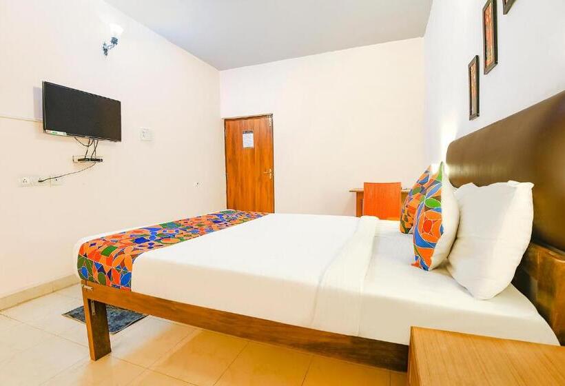 Hotel Super Townhouse Candolim