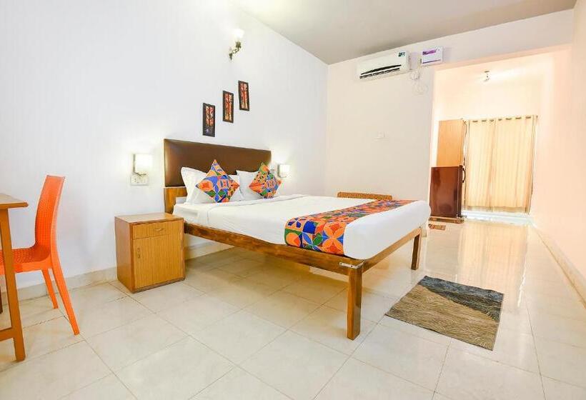 Hotel Super Townhouse Candolim