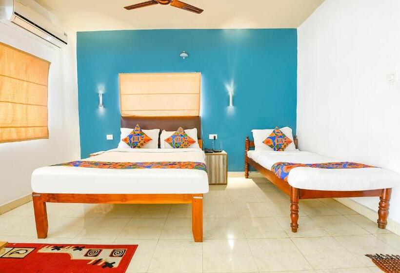 Hotel Super Townhouse Candolim