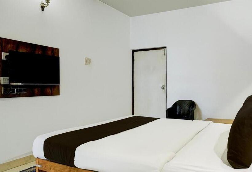 Hotel Super Townhouse Candolim