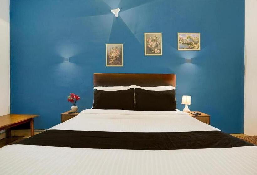 Hotel Super Townhouse Candolim