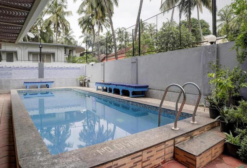 Hotel Super Townhouse Candolim