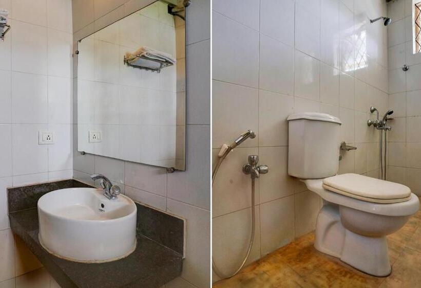 Hotel Super Townhouse Candolim