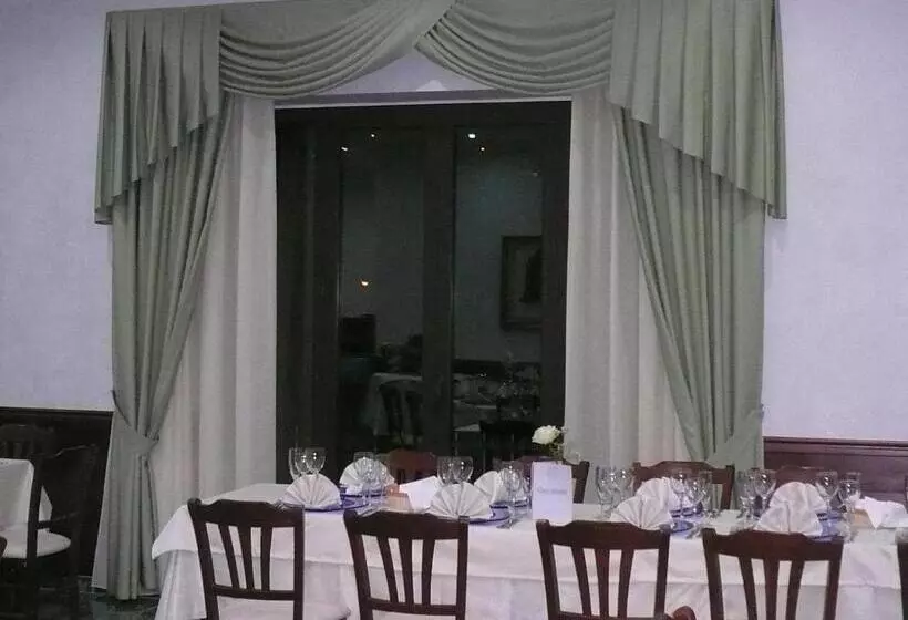 Hotelli Albergo Belvedere