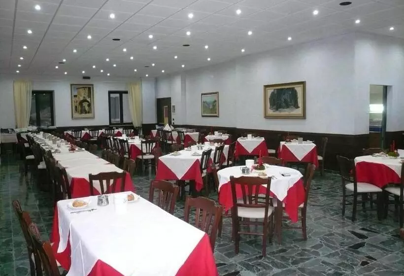 Hotelli Albergo Belvedere