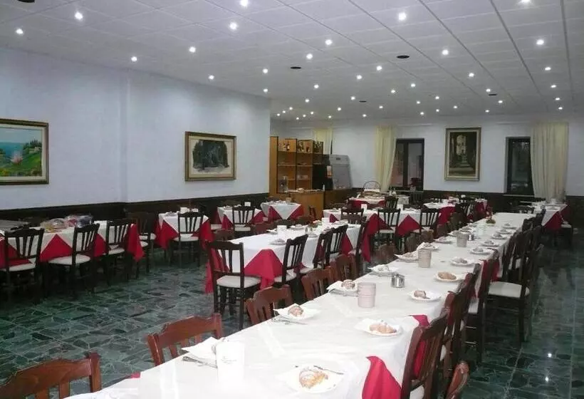 Hotelli Albergo Belvedere