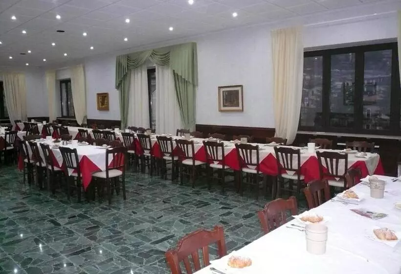 Hotelli Albergo Belvedere