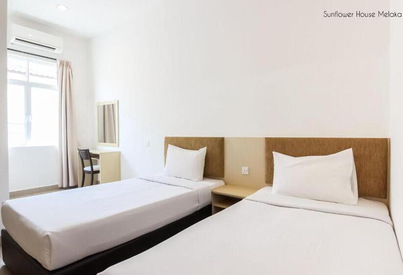 Hotel De Harmony Stay