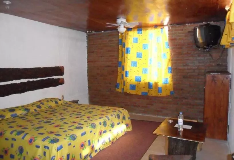 ホテル Valle De Bravo
