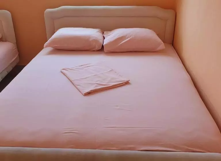 پانسیون Apartmans Hari