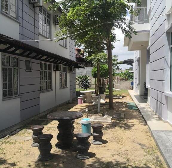 پانسیون Kompovilla