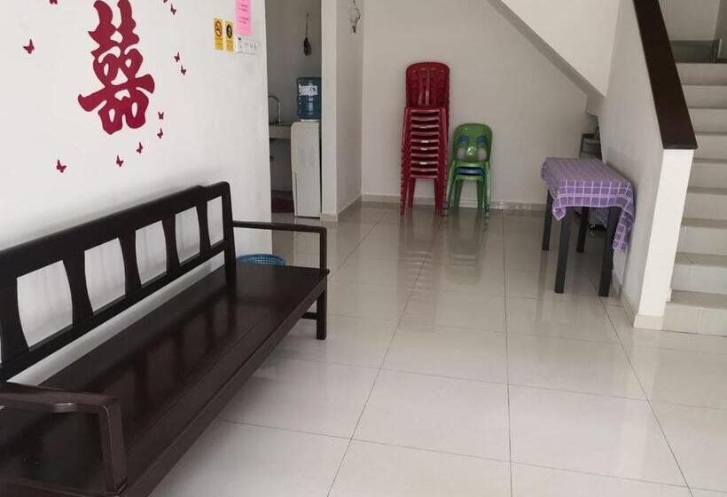 پانسیون Kompovilla