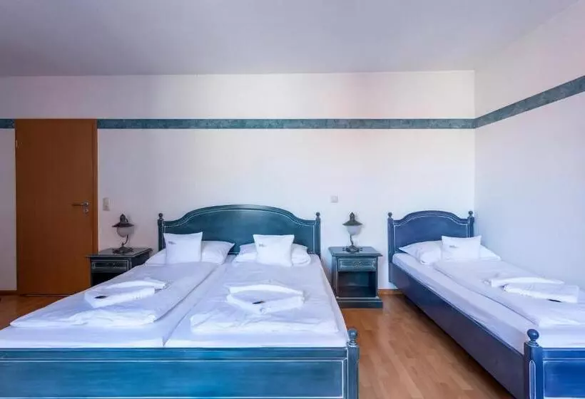 U Nautic Restaurant & Pension