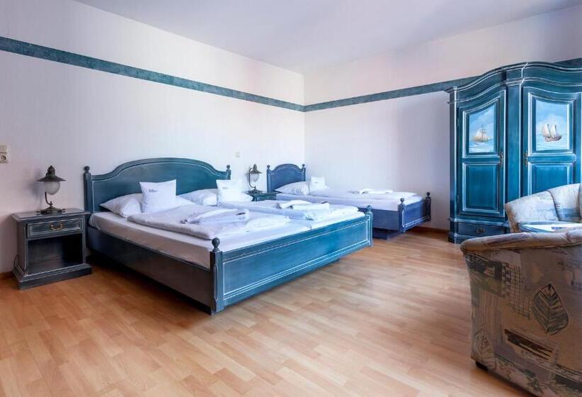 U Nautic Restaurant & Pension