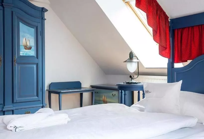 U Nautic Restaurant & Pension