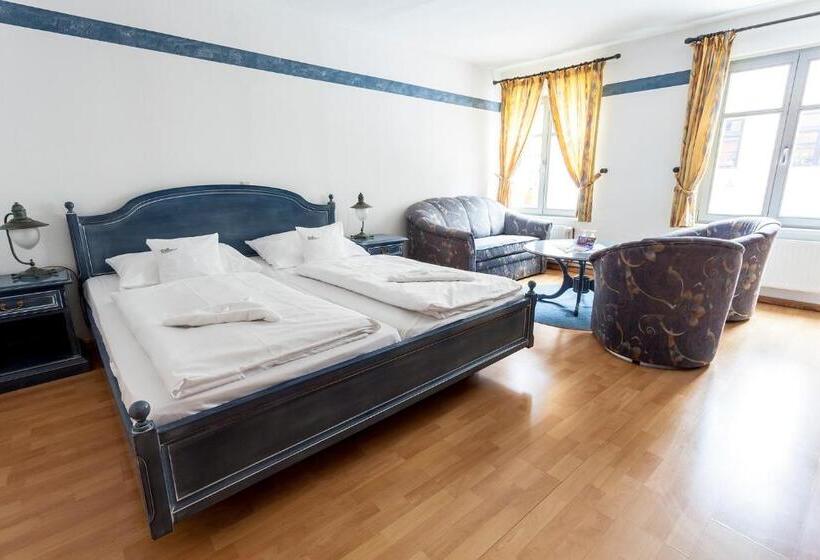 U Nautic Restaurant & Pension