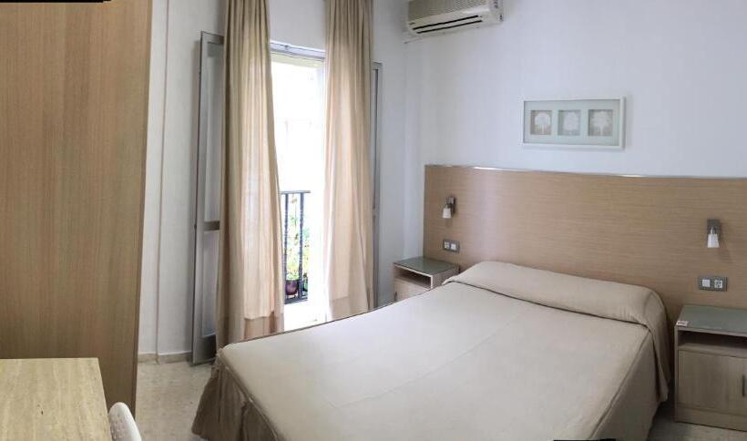 Vandrarhem Hostal La Pilarica