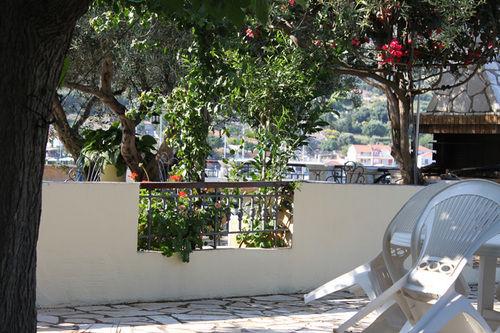 فندق Ballas Apartments