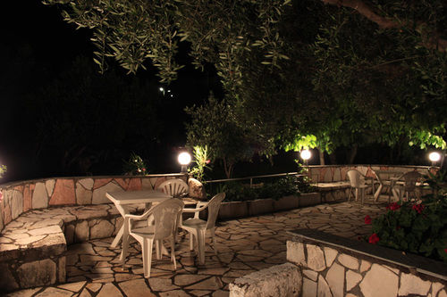 فندق Ballas Apartments