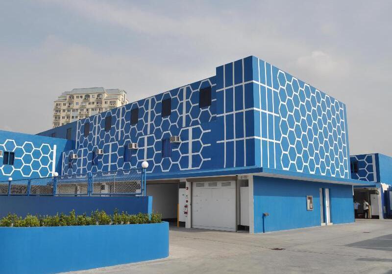 Отель Dream World Las Pinas