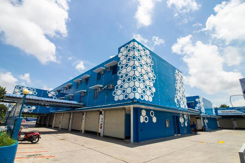 Отель Dream World Las Pinas